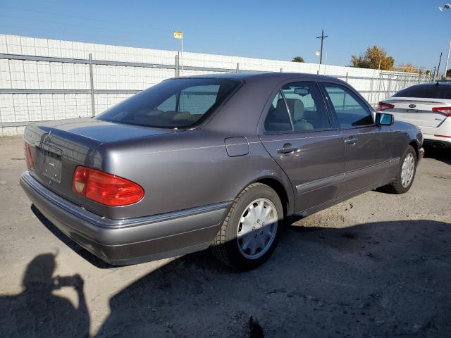 WDBJF55F6TJ007139 - 1996 MERCEDES-BENZ E 320 GRAY photo 3