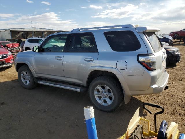 JTEBU5JR1J5533384 - 2018 TOYOTA 4RUNNER SR5/SR5 PREMIUM 银色 照片 2