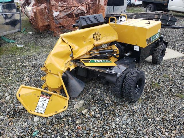 1VRU112BKP1001749 - 2023 BACK TRACKHOE YELLOW photo 2