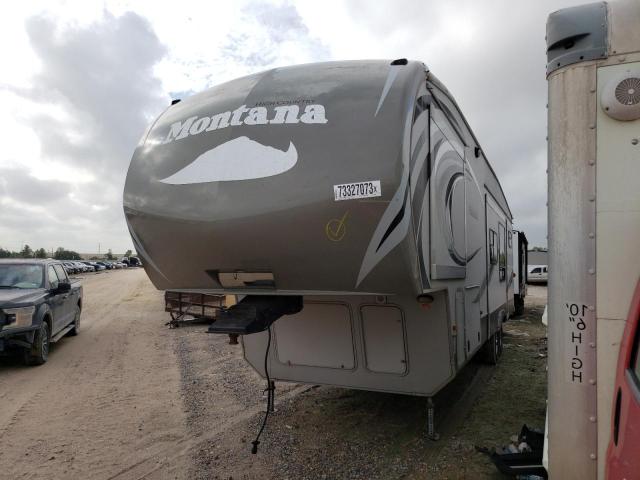 4YDF33822DA740154 - 2013 KEYSTONE MONTANA BEIGE photo 2