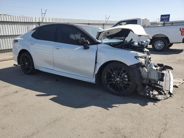 4T1K61AK8RU249502 - 2024 TOYOTA CAMRY XSE WHITE photo 4