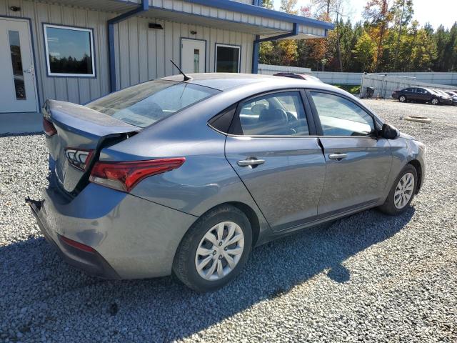 3KPC24A66LE104912 - 2020 HYUNDAI ACCENT SE GRAY photo 3