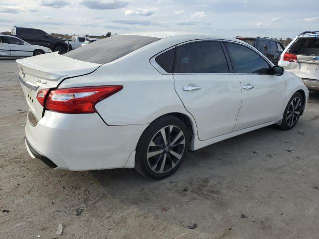 1N4BL3AP7GC281886 - 2016 NISSAN ALTIMA 3.5SL WHITE photo 3