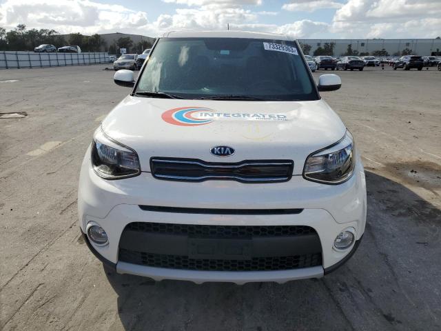 KNDJP3A56K7004558 - 2019 KIA SOUL + WHITE photo 5
