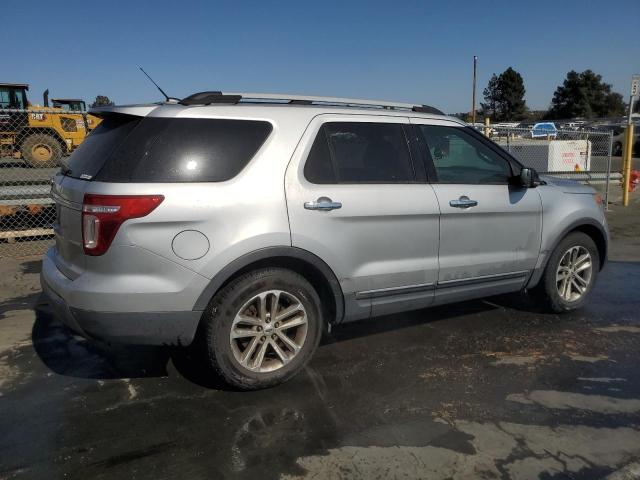 1FMHK7D96CGA03328 - 2012 FORD EXPLORER XLT SILVER photo 3