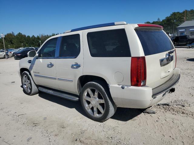 1GYFK63888R131218 - 2008 CADILLAC ESCALADE LUXURY WHITE photo 2