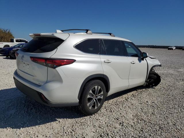 5TDGZRAH5LS501982 - 2020 TOYOTA HIGHLANDER XLE 白色 照片 3