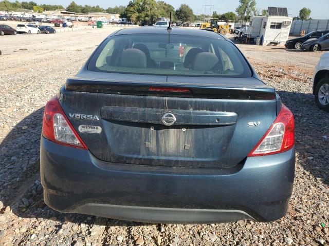 3N1CN7AP2HL847025 - 2017 NISSAN VERSA S GRAY photo 6