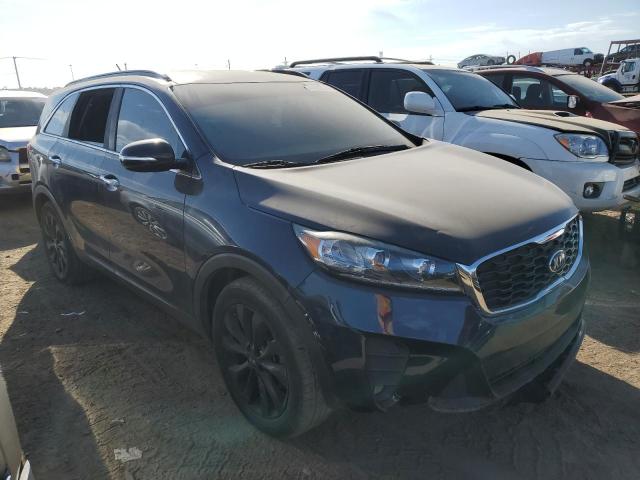 5XYPG4A54KG598375 - 2019 KIA SORENTO LX BLUE photo 4