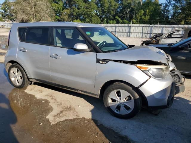 KNDJN2A23E7706072 - 2014 KIA SOUL SILVER photo 4