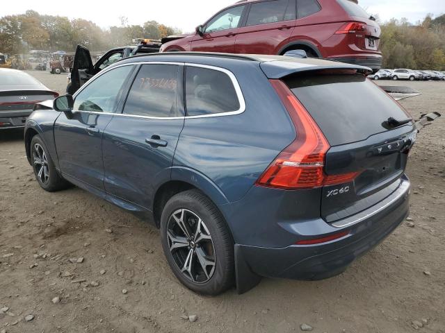 YV4L12RKXN1079301 - 2022 VOLVO XC60 B5 MOMENTUM BLUE photo 2