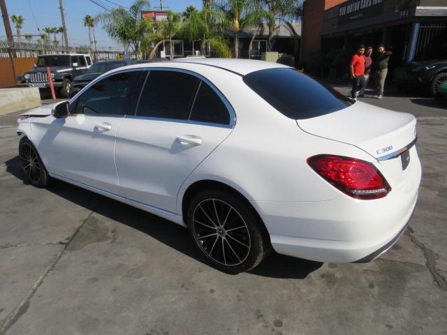 55SWF8DB3KU321858 - 2019 MERCEDES-BENZ C 300 WHITE photo 4