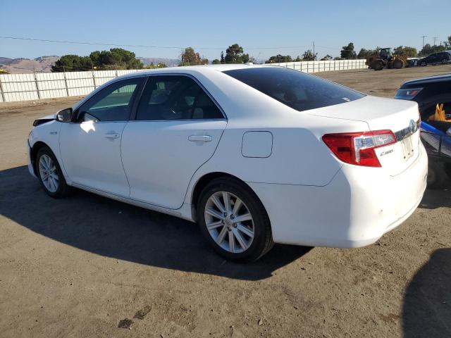 4T1BD1FK8CU035387 - 2012 TOYOTA CAMRY HYBRID WHITE photo 2