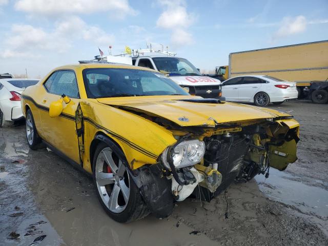 2B3CJ7DW7AH158013 - 2010 DODGE CHALLENGER SRT-8 YELLOW photo 4