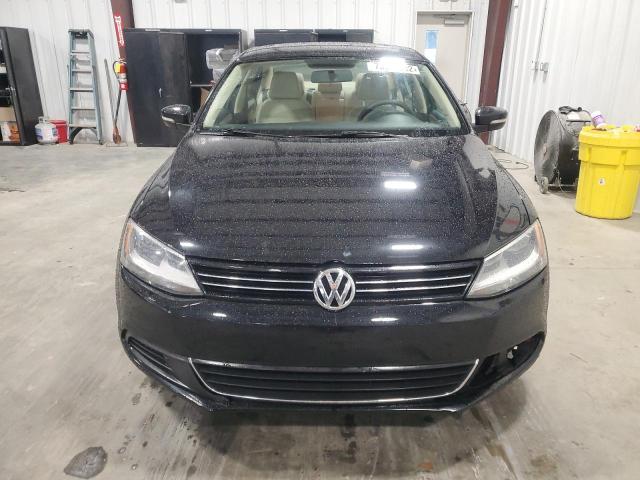 3VWD07AJ9EM390132 - 2014 VOLKSWAGEN JETTA SE BLACK photo 5