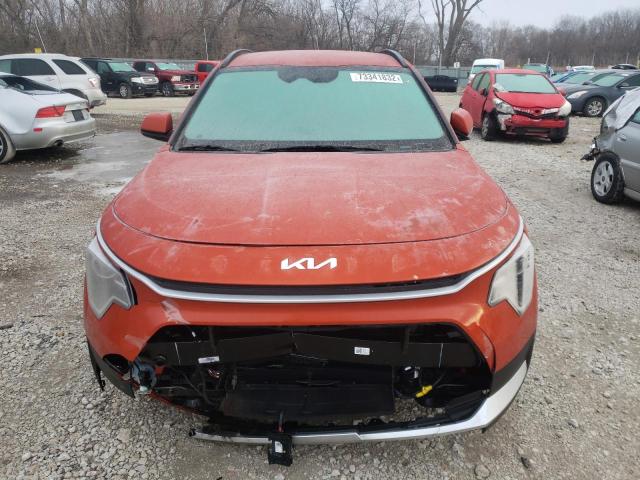 KNDCR3LE0P5057274 - 2023 KIA NIRO EX ORANGE photo 5