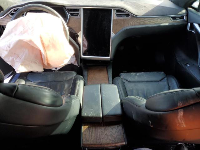 5YJSA1E21HF194024 - 2017 TESLA MODEL S Արծաթագույն լուսանկար 8