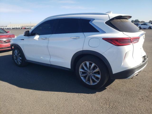 3PCAJ5M11KF130181 - 2019 INFINITI QX50 ESSENTIAL WHITE photo 2