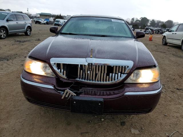 1LNHM81W16Y605904 - 2006 LINCOLN TOWN CAR SIGNATURE BURGUNDY photo 5