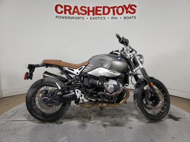 WB10J3301HZ794036 - 2017 BMW R NINE T SCRAMBLER SILVER photo 1