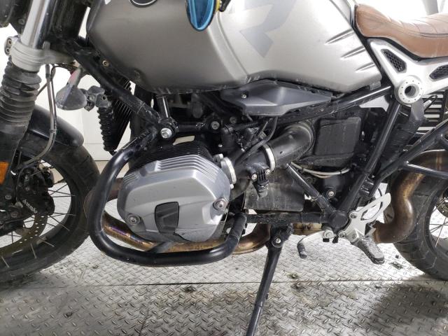 WB10J3301HZ794036 - 2017 BMW R NINE T SCRAMBLER SILVER photo 6