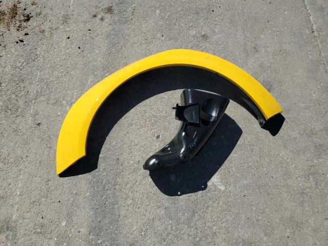 2C3CDZFJ0KH509451 - 2019 DODGE CHALLENGER R/T SCAT PACK YELLOW photo 12