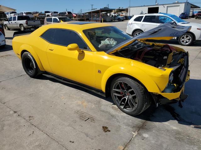 2C3CDZFJ0KH509451 - 2019 DODGE CHALLENGER R/T SCAT PACK YELLOW photo 4