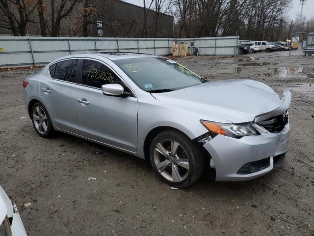 19VDE1F70EE012198 - 2014 ACURA ILX 20 TECH SILVER photo 4