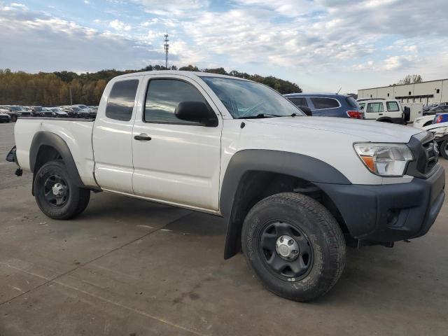 5TFTX4GN8FX047083 - 2015 TOYOTA TACOMA PRERUNNER ACCESS CAB WHITE photo 4