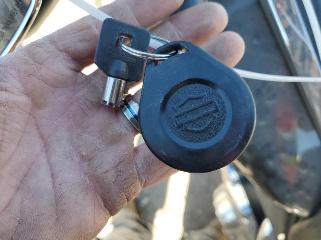 1HD1FC4198Y674358 - 2008 HARLEY-DAVIDSON FLHTCUI 黑色 照片 8