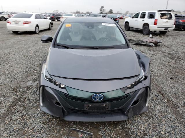 JTDKARFP5J3081625 - 2018 TOYOTA PRIUS PRIM Grau Foto 5