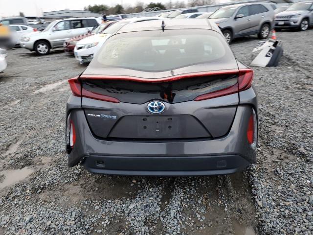 JTDKARFP5J3081625 - 2018 TOYOTA PRIUS PRIM Grau Foto 6