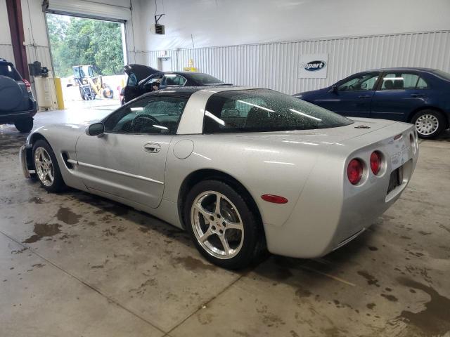 1G1YY22G825122444 - 2002 CHEVROLET CORVETTE SILVER photo 2