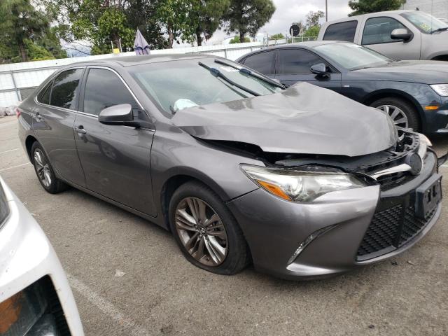 4T1BF1FK6HU811503 - 2017 TOYOTA CAMRY LE GRAY photo 4