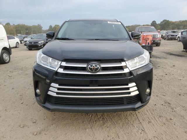 5TDJZRFH3JS523863 - 2018 TOYOTA HIGHLANDER SE BLACK photo 5