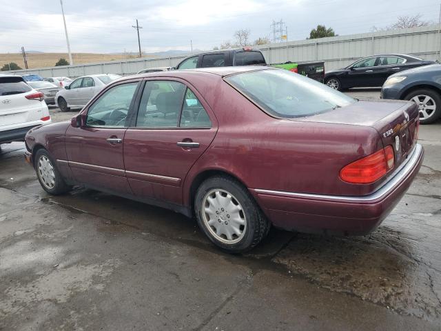 WDBJF65F7WA610353 - 1998 MERCEDES-BENZ E 320 BURGUNDY photo 2