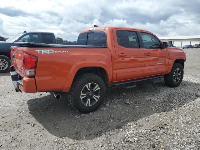 3TMAZ5CN7HM031818 - 2017 TOYOTA TACOMA DOUBLE CAB ORANGE photo 3