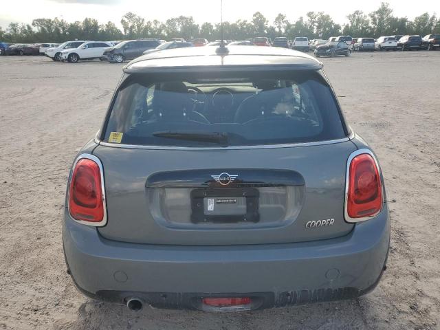WMWXP5C59K2H97063 - 2019 MINI COOPER GRAY photo 6