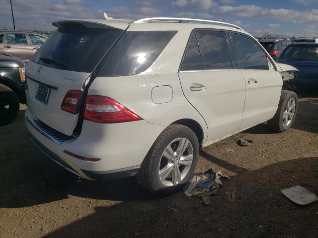 4JGDA5HBXCA074621 - 2012 MERCEDES-BENZ ML 350 4MATIC WHITE photo 3