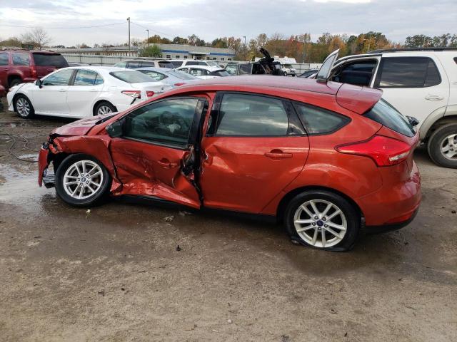 1FADP3K23JL268558 - 2018 FORD FOCUS SE RED photo 2