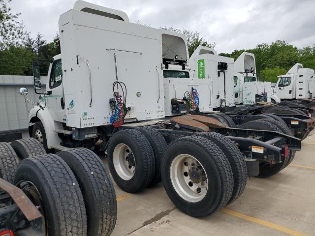 1FUJC5DX0DHFD7014 - 2013 FREIGHTLINER M2 112 MEDIUM DUTY WHITE photo 2