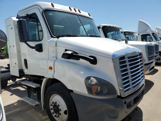 1FUBGAD97ELFW1722 - 2014 FREIGHTLINER CASCADIA 1 WHITE photo 4