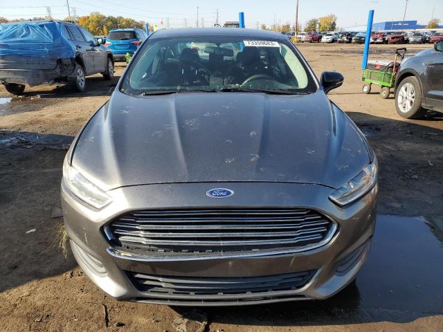 1FA6P0H77G5124437 - 2016 FORD FUSION SE CHARCOAL photo 5