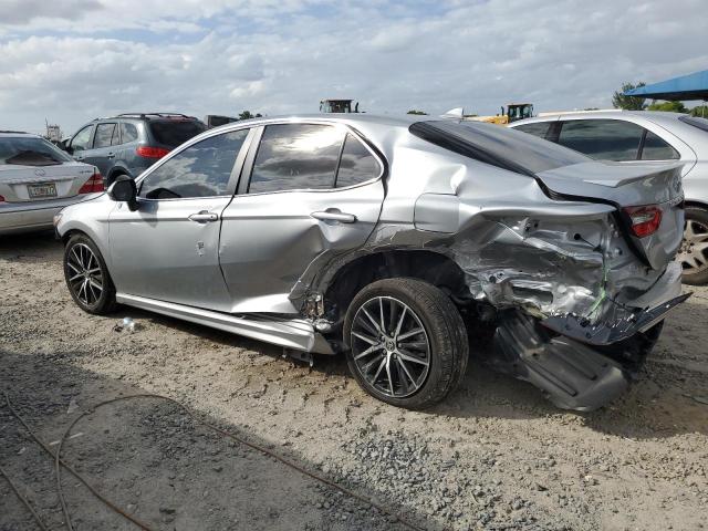 4T1G11AK7PU118997 - 2023 TOYOTA CAMRY SE NIGHT SHADE SILVER photo 2