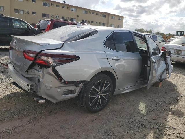 4T1G11AK7PU118997 - 2023 TOYOTA CAMRY SE NIGHT SHADE SILVER photo 3