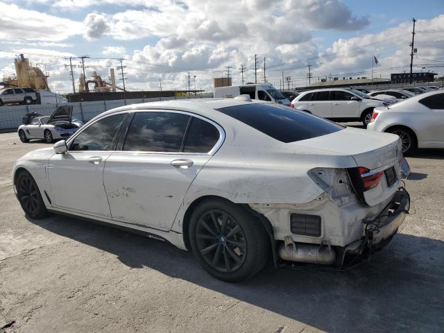 WBA7J2C51JG938111 - 2018 BMW 740 XE WHITE photo 2