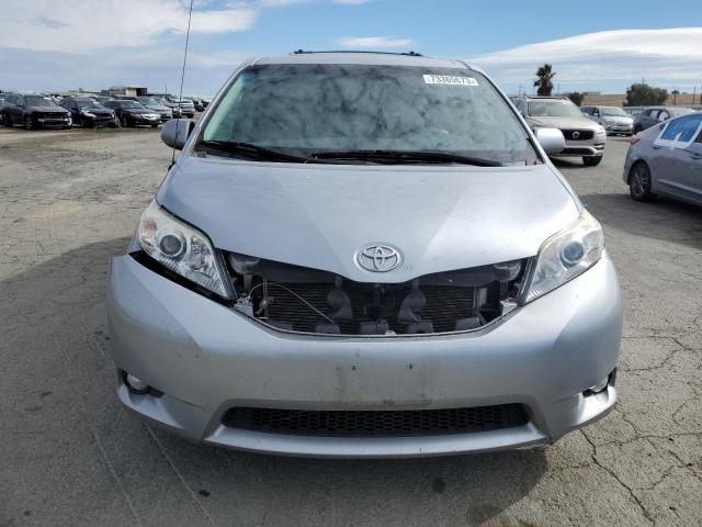 5TDYK3DC0ES504278 - 2014 TOYOTA SIENNA XLE SILVER photo 5