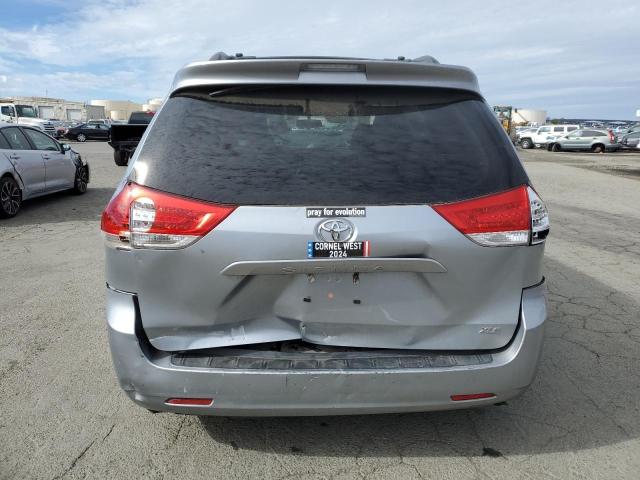 5TDYK3DC0ES504278 - 2014 TOYOTA SIENNA XLE SILVER photo 6