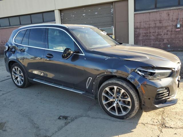 5UXCR6C57KLL26018 - 2019 BMW X5 XDRIVE40I GRAY photo 4