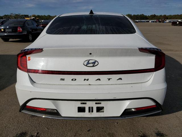 5NPEG4JA0MH121653 - 2021 HYUNDAI SONATA SE WHITE photo 6